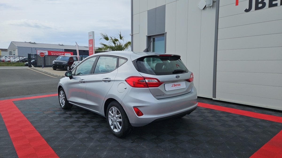 Ford Fiesta - Photo 3