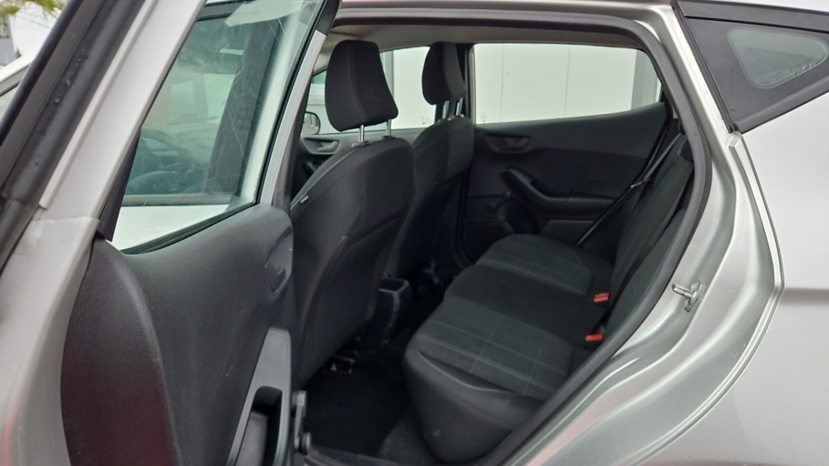 Ford Fiesta - Photo 10
