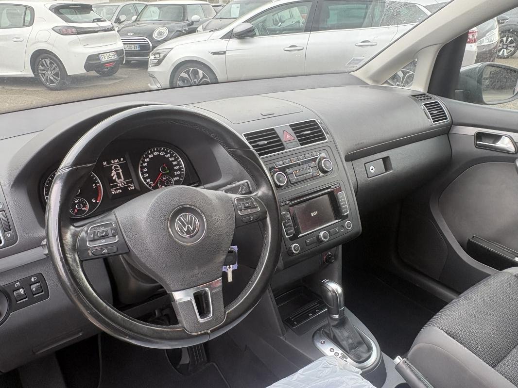 Volkswagen Touran - Photo 9