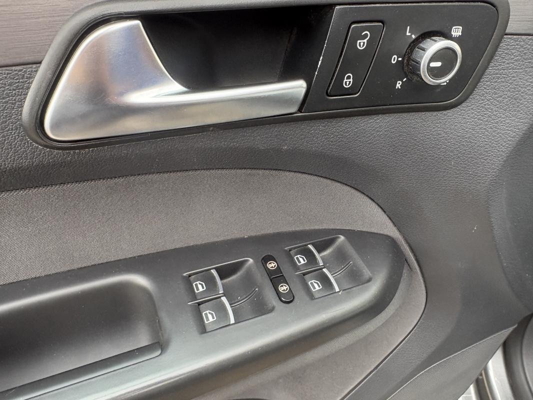 Volkswagen Touran - Photo 10