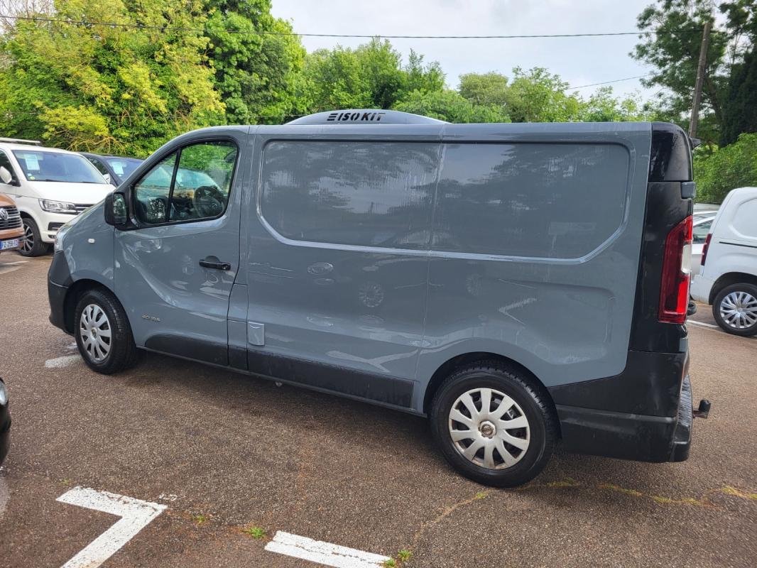 Nissan NV300 - Photo 2