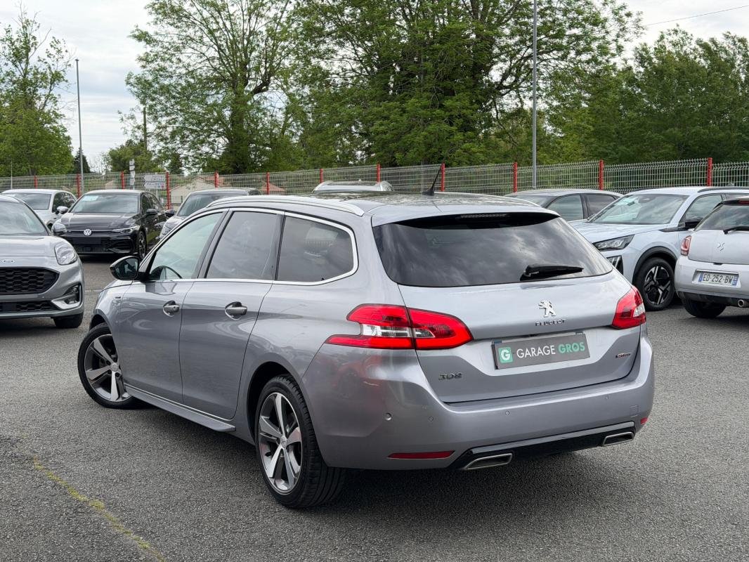 Peugeot 308 SW - Photo 2