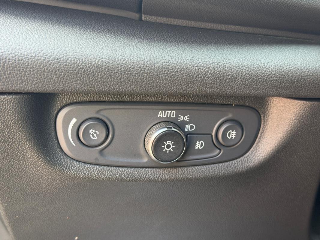 Opel Insignia - Photo 8