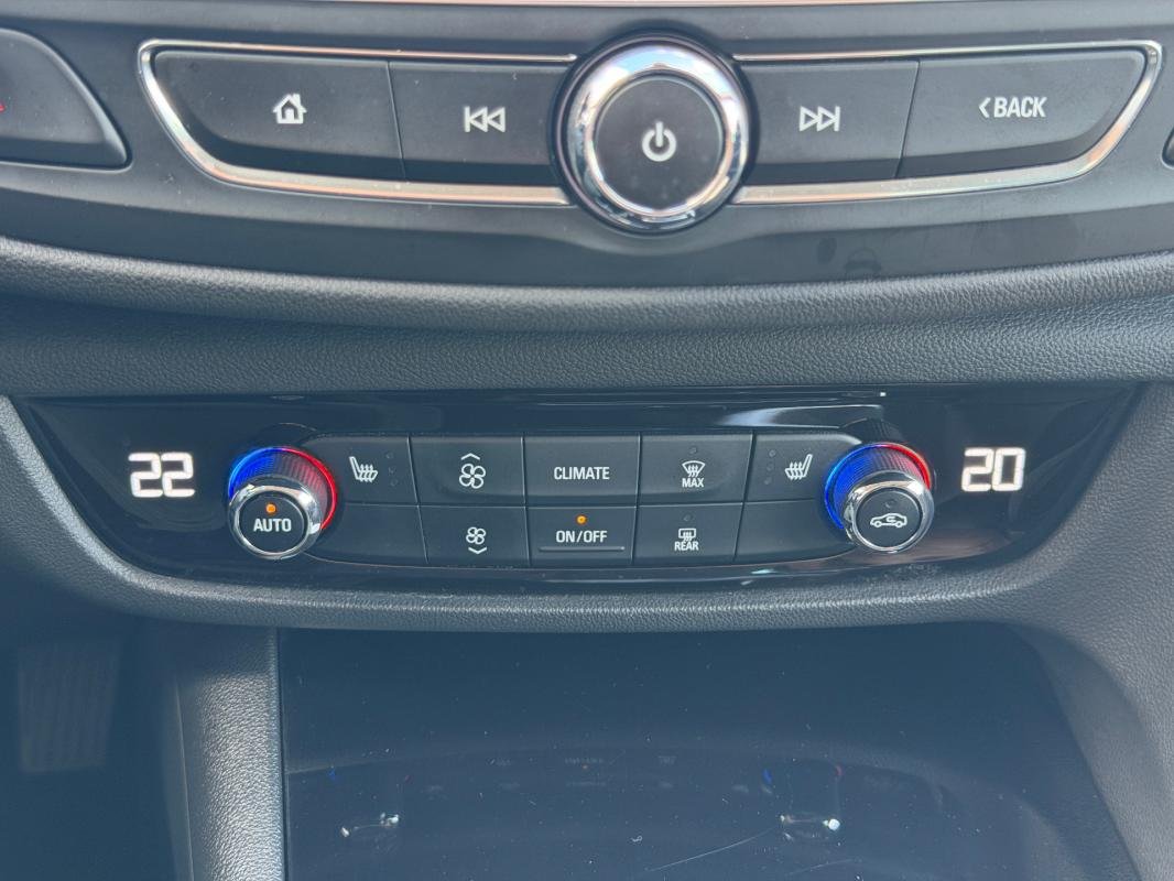 Opel Insignia - Photo 10