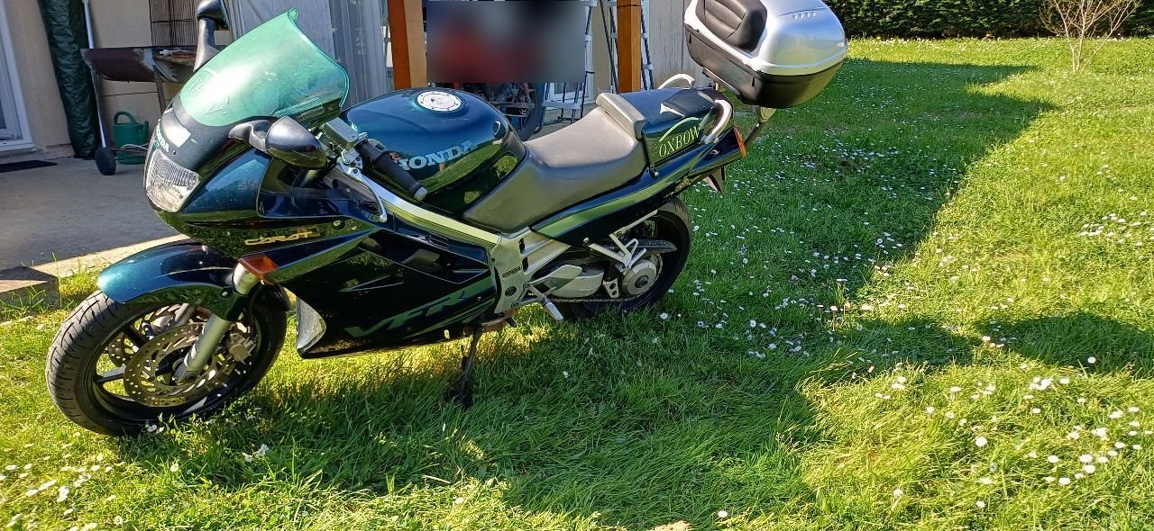 Honda VFR - Photo 3
