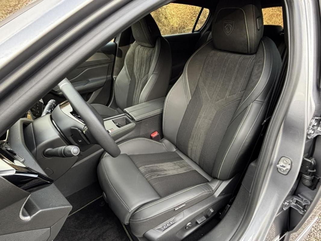 Peugeot 308 - Photo 2