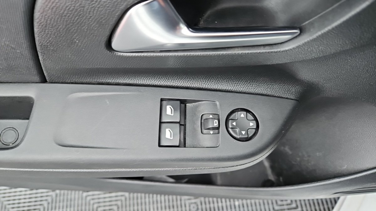 Opel Corsa - Photo 24