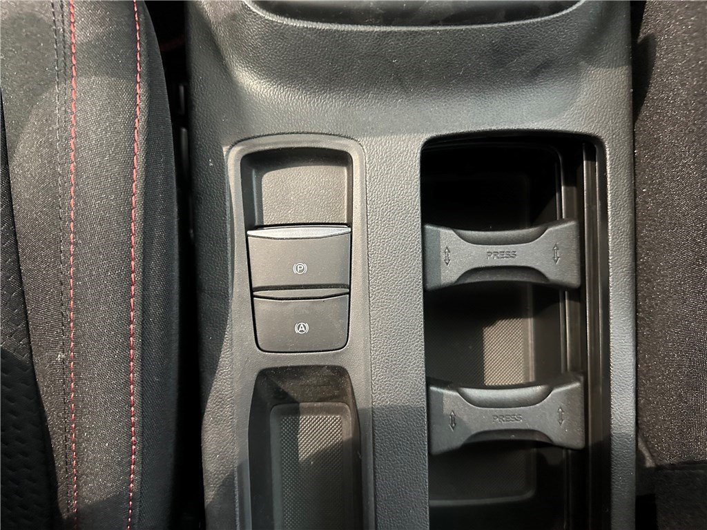 Ford Focus - Photo 12