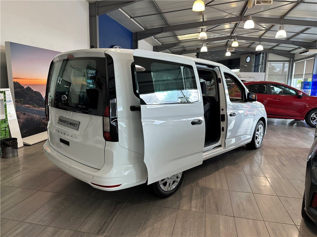 Ford Tourneo Connect - Photo 2