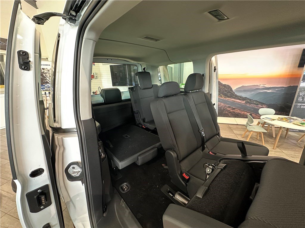 Ford Tourneo Connect - Photo 8