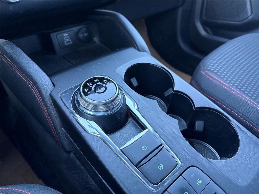 Ford Kuga - Photo 12