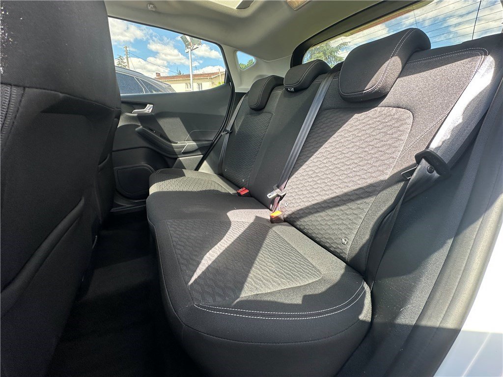 Ford Fiesta - Photo 11