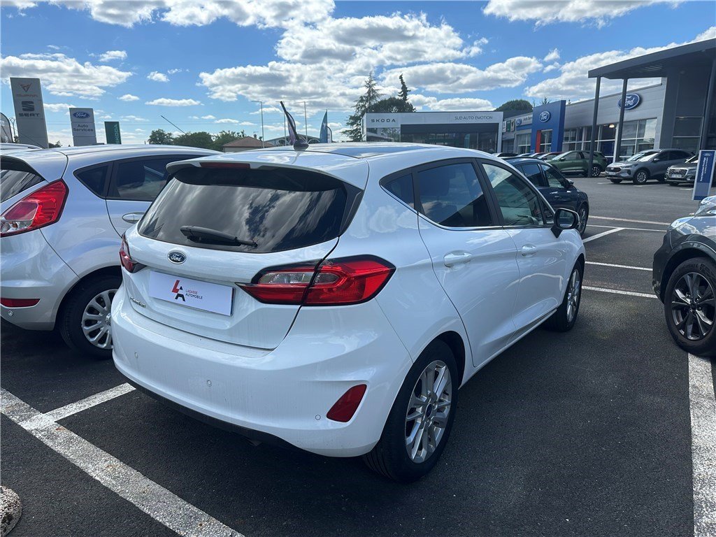 Ford Fiesta - Photo 3