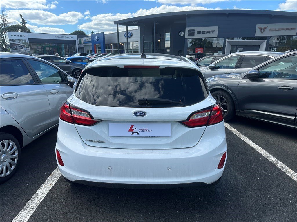 Ford Fiesta - Photo 4