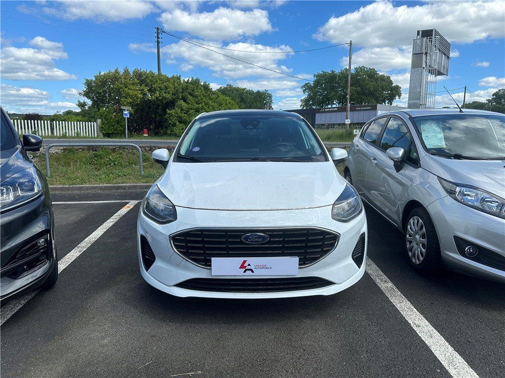 Ford Fiesta - Photo 6