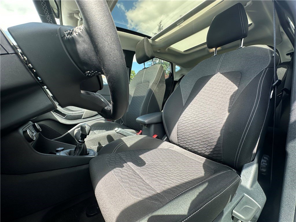 Ford Fiesta - Photo 10
