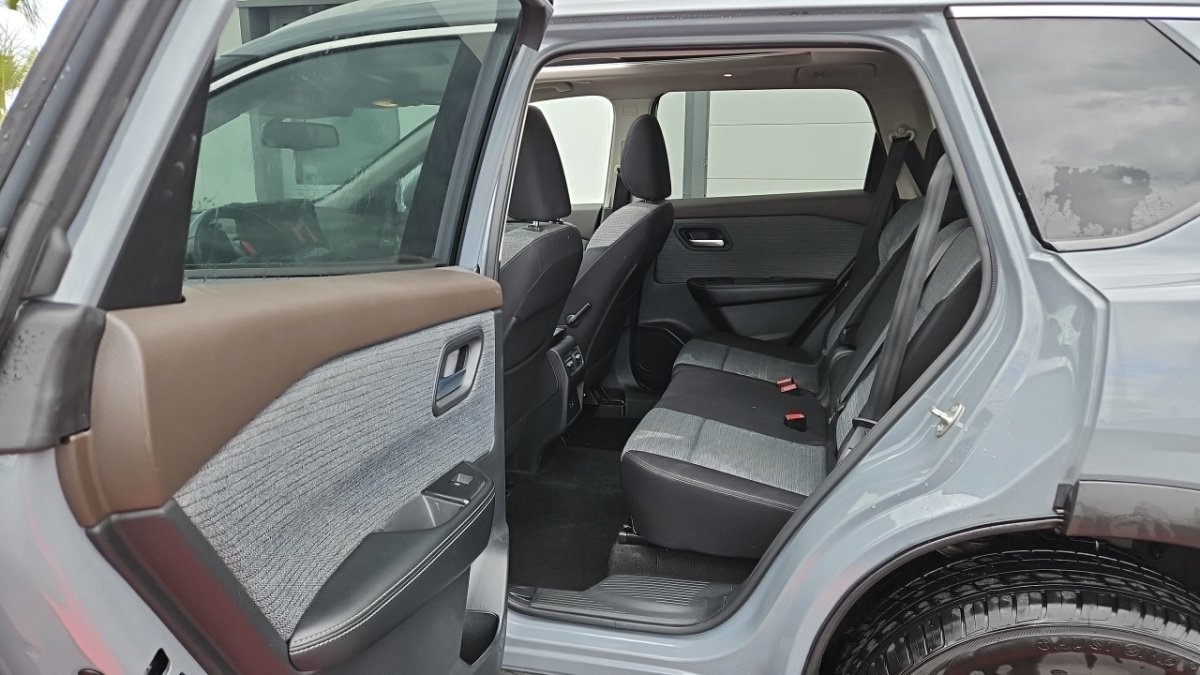 Nissan X-Trail - Photo 11