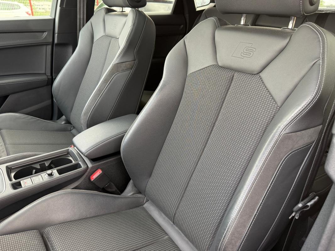 Audi Q3 - Photo 11