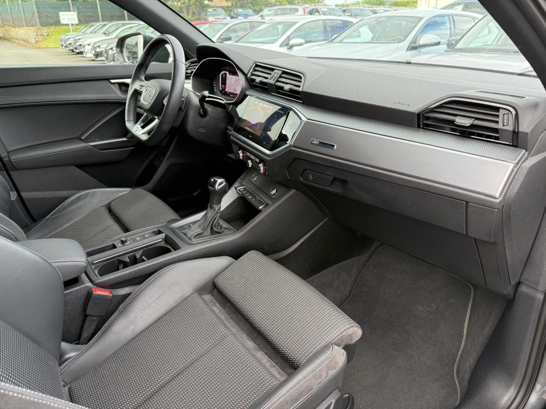Audi Q3 - Photo 26