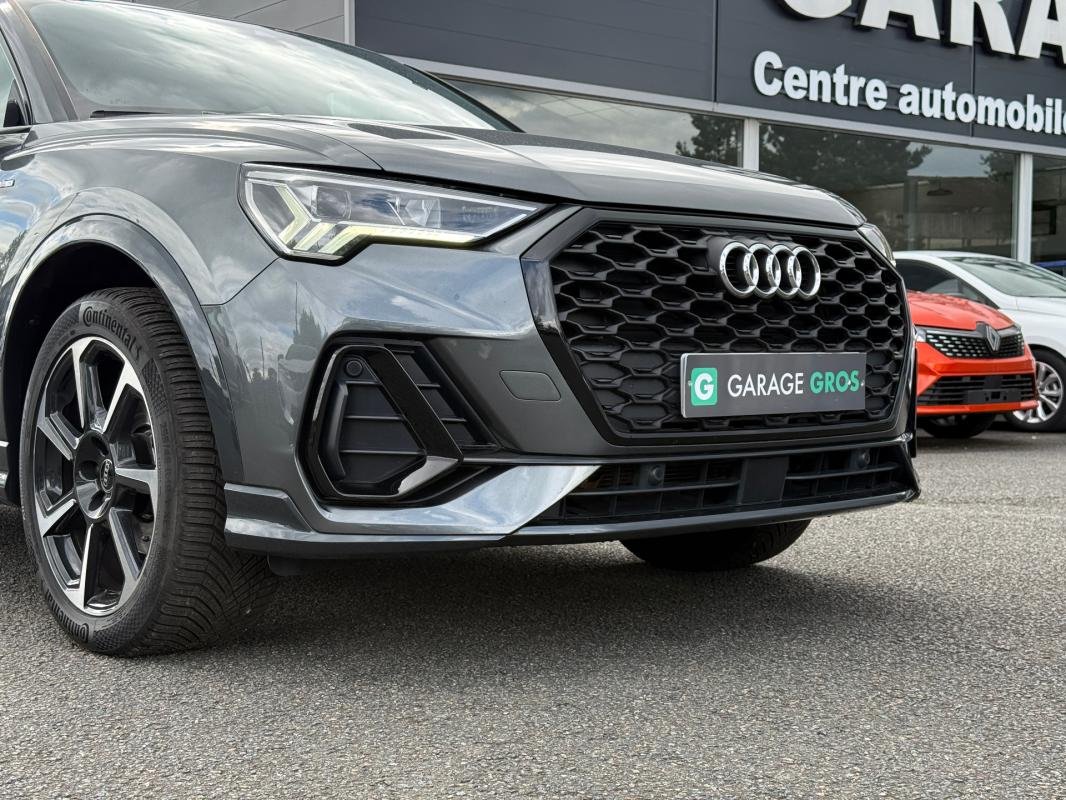 Audi Q3 - Photo 29