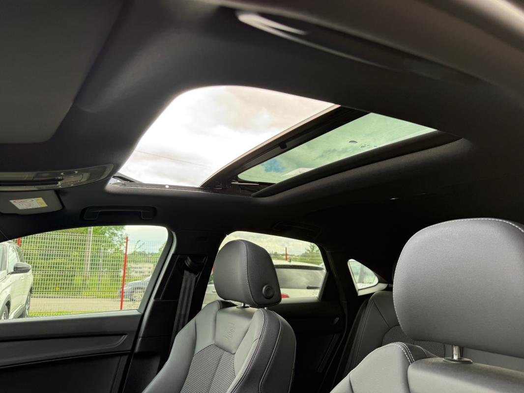 Audi Q3 - Photo 10