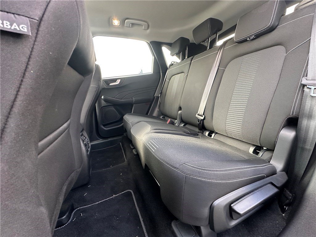 Ford Kuga - Photo 12