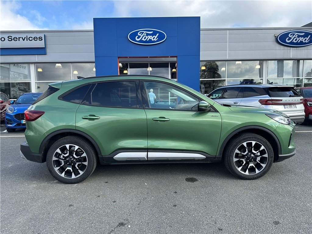 Ford Kuga - Photo 2