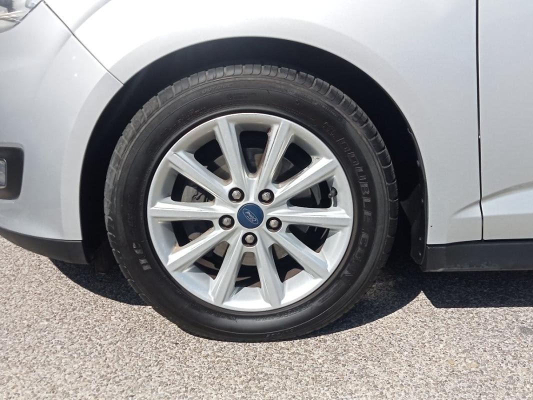 Ford C-Max - Photo 11