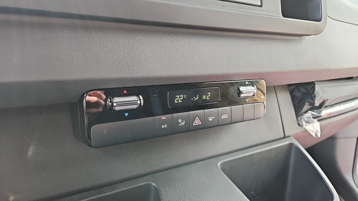Mercedes Sprinter - Photo 19