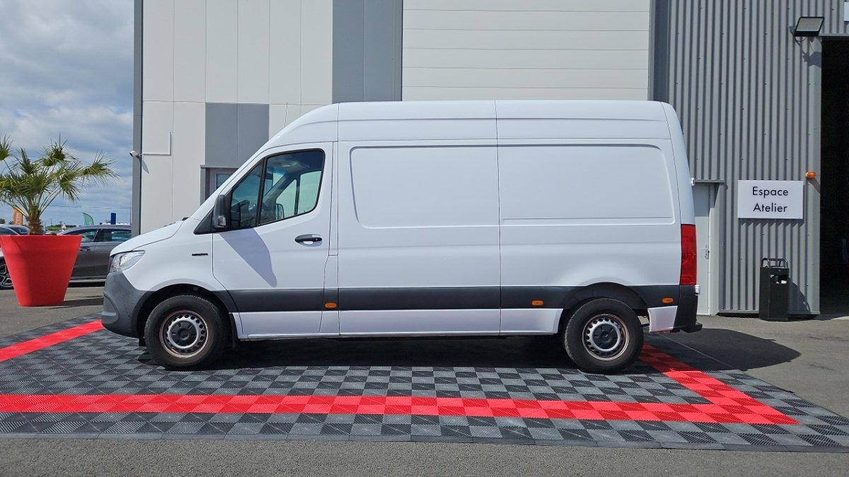 Mercedes Sprinter - Photo 2