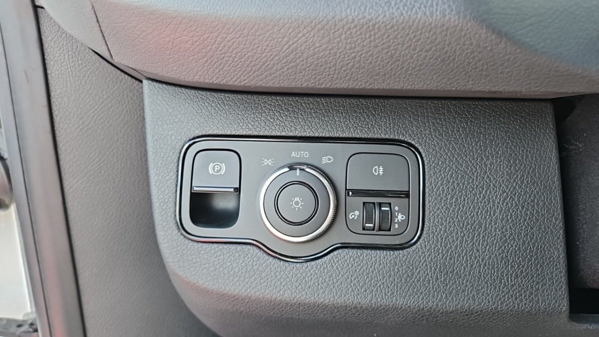 Mercedes Sprinter - Photo 22