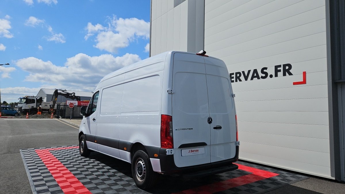 Mercedes Sprinter - Photo 3