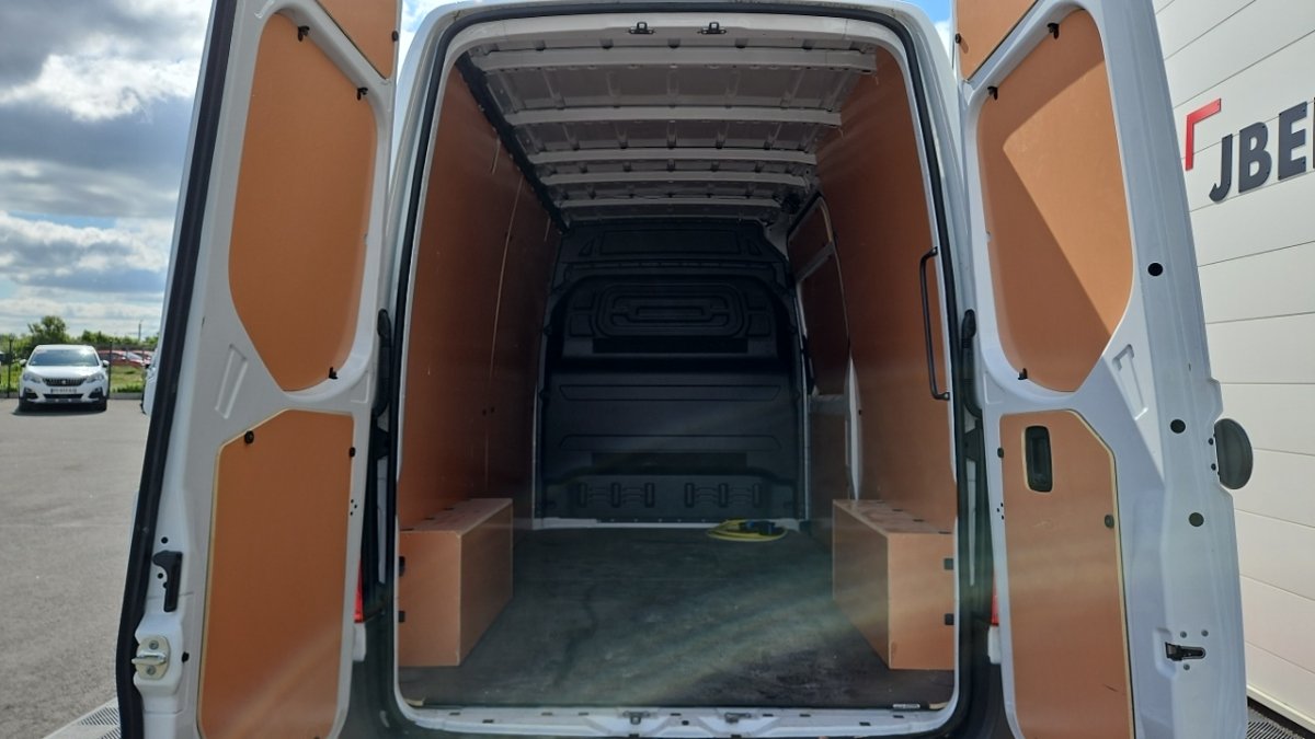 Mercedes Sprinter - Photo 9