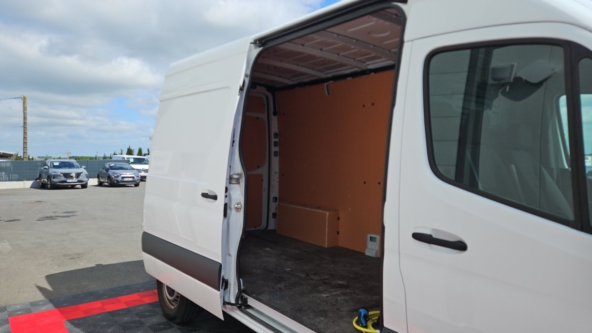 Mercedes Sprinter - Photo 10