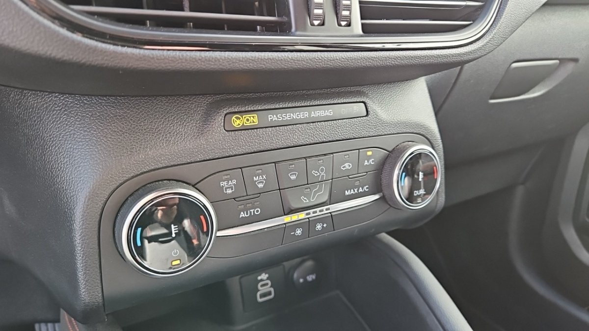 Ford Kuga - Photo 28
