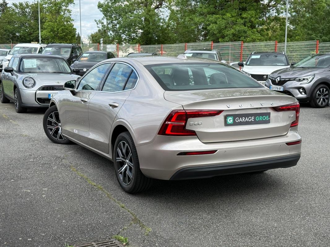 Volvo S60 - Photo 2