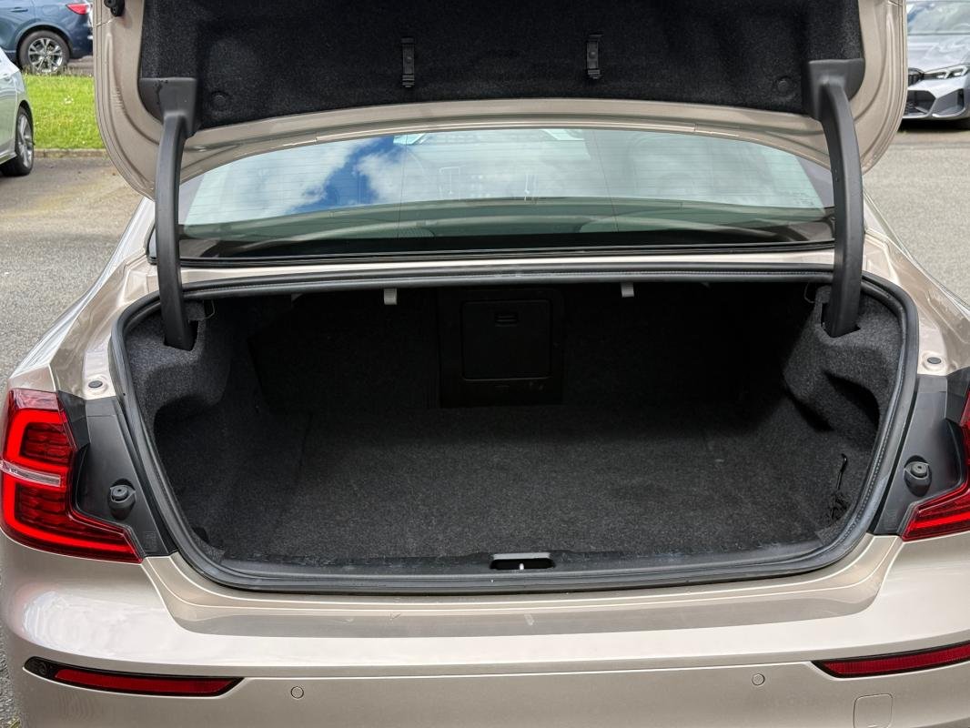 Volvo S60 - Photo 21