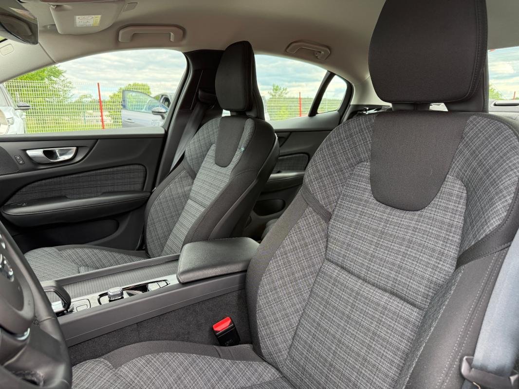 Volvo S60 - Photo 10
