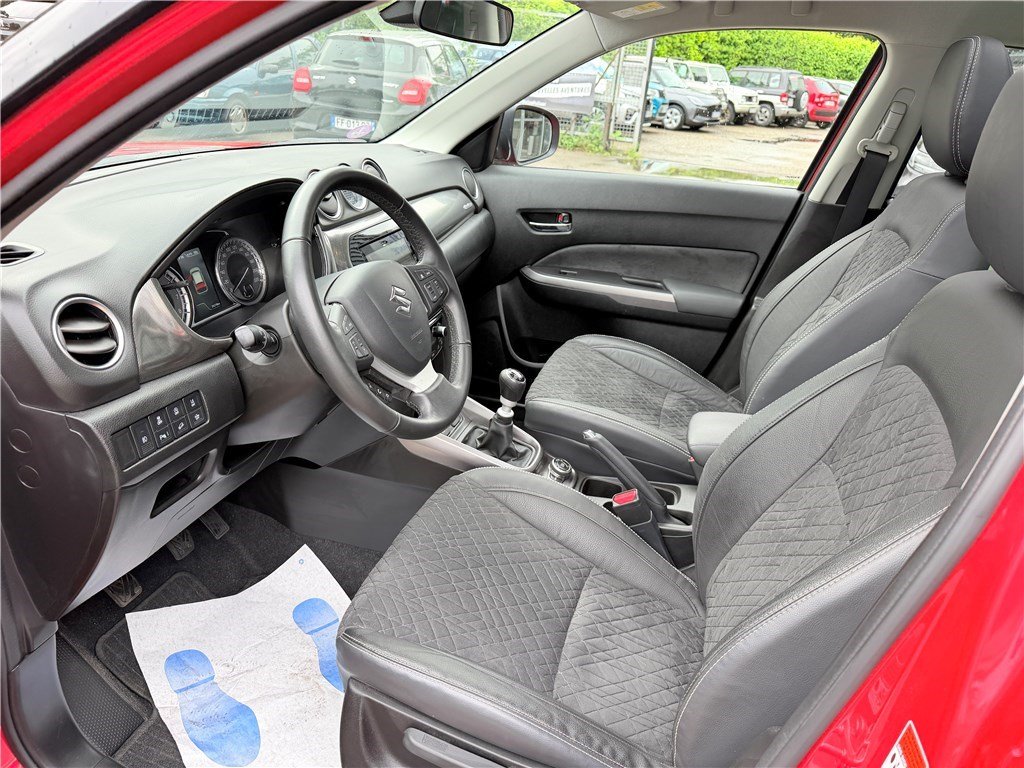 Suzuki Vitara - Photo 9