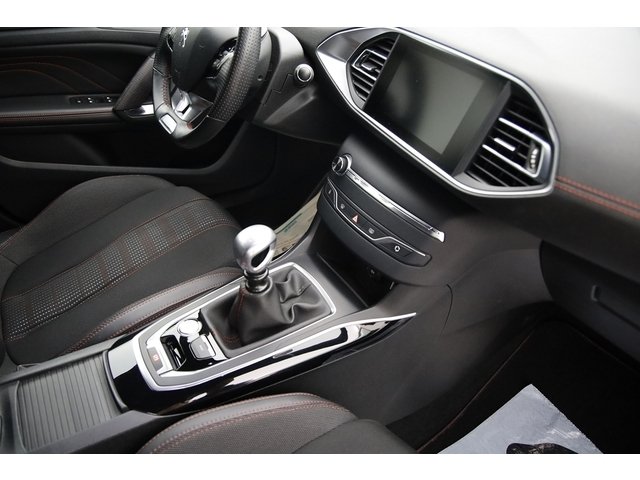 Peugeot 308 - Photo 17