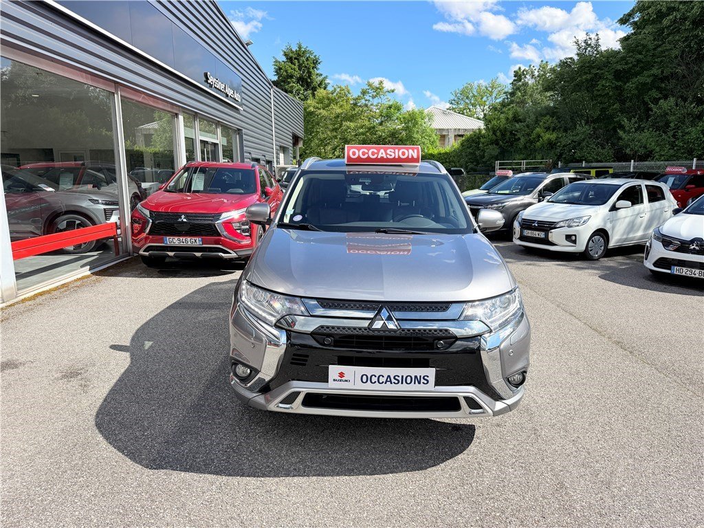Mitsubishi Outlander - Photo 2