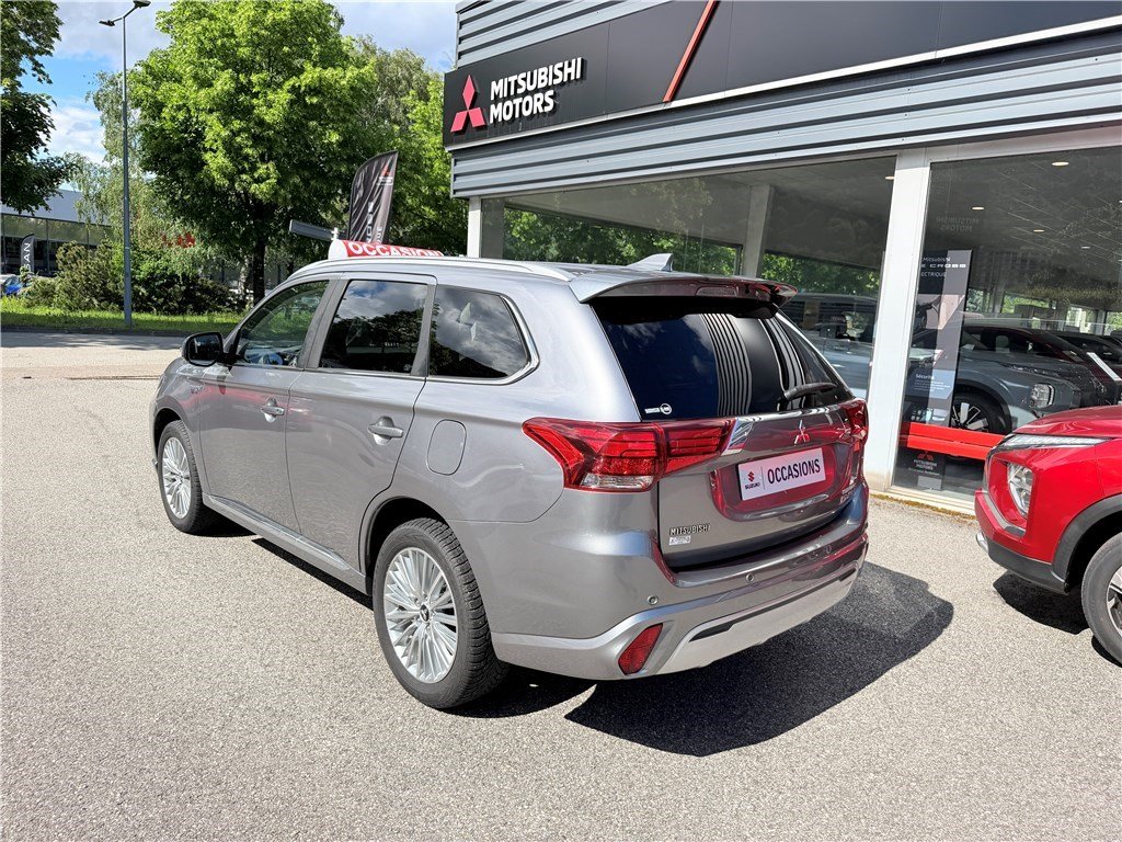 Mitsubishi Outlander - Photo 5