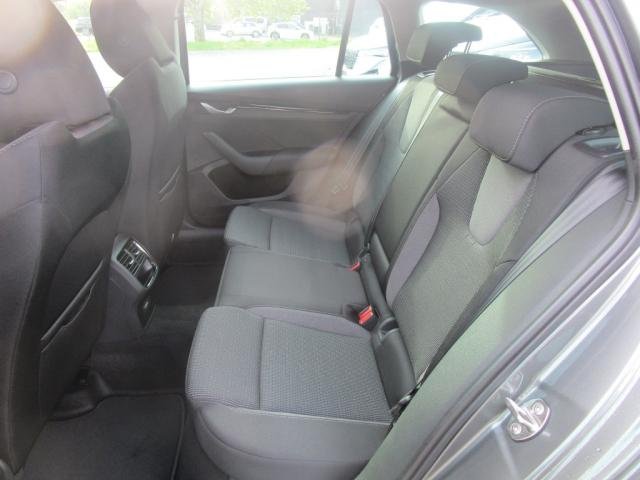 Skoda Octavia - Photo 9