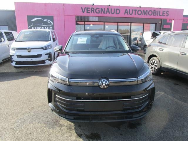 Volkswagen Tiguan - Photo 2