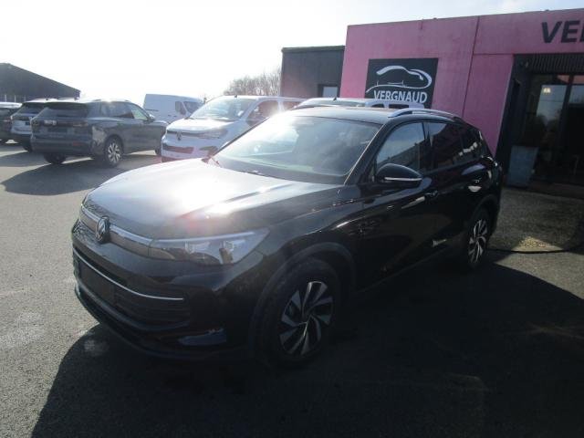 Volkswagen Tiguan - Photo 3