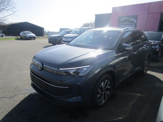 Volkswagen Tiguan - Photo 3