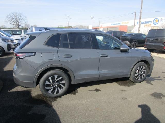 Volkswagen Tiguan - Photo 6
