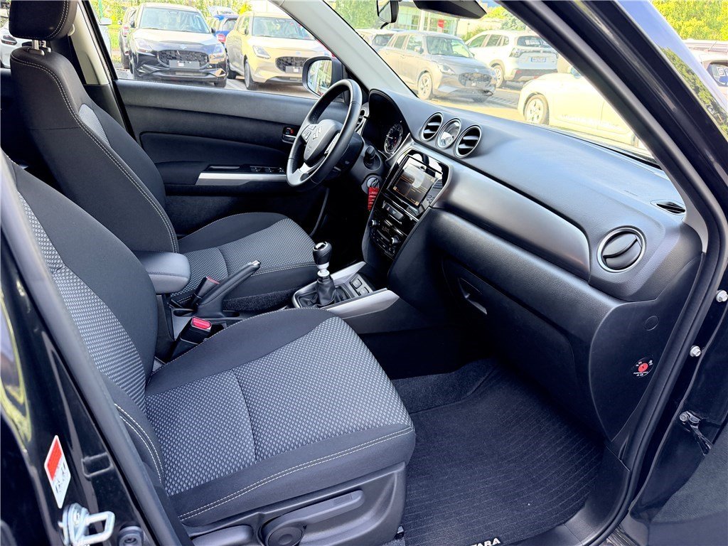 Suzuki Vitara - Photo 11